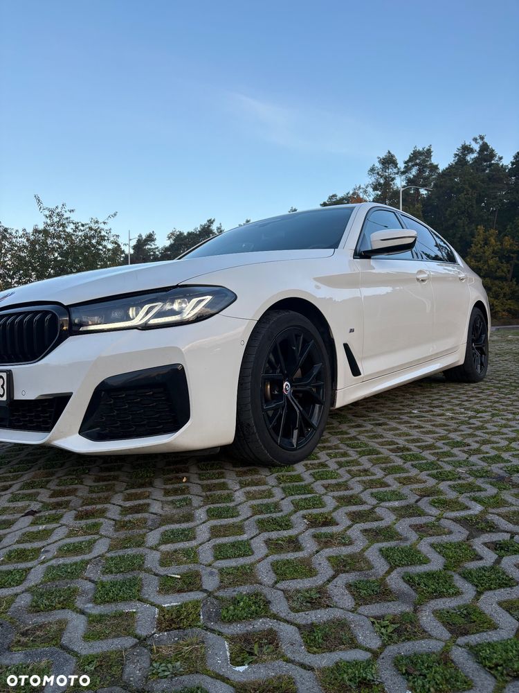 BMW Seria 5 520d xDrive MHEV M Sport sport - 2