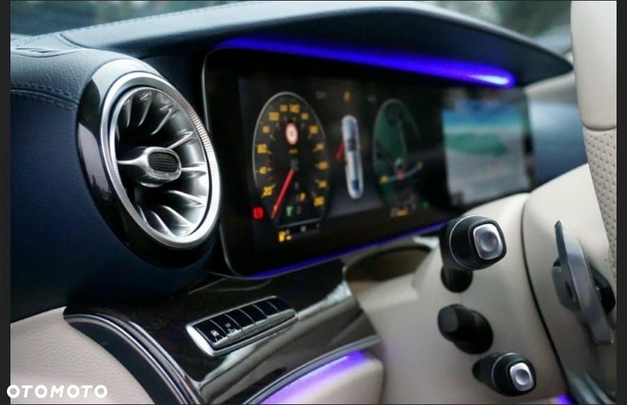 Mercedes-Benz Klasa E 400 4-Matic 9G-TRONIC - 28