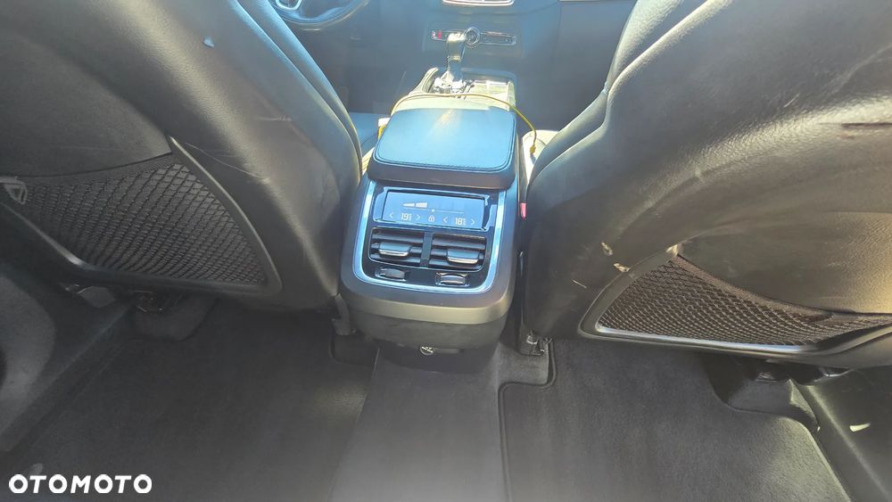 Volvo XC 90 - 17