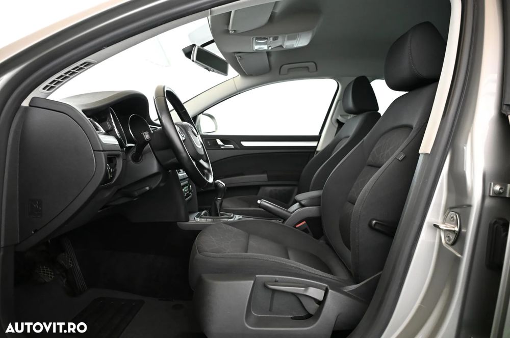 Skoda Superb 2.0 TDI Ambition - 17
