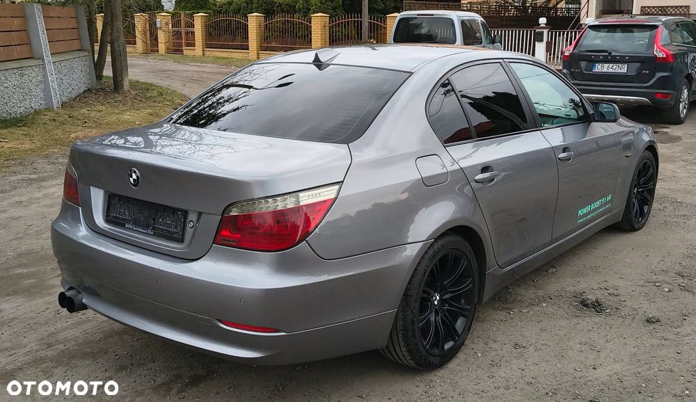 BMW Seria 5 523i Edition Exclusive - 9