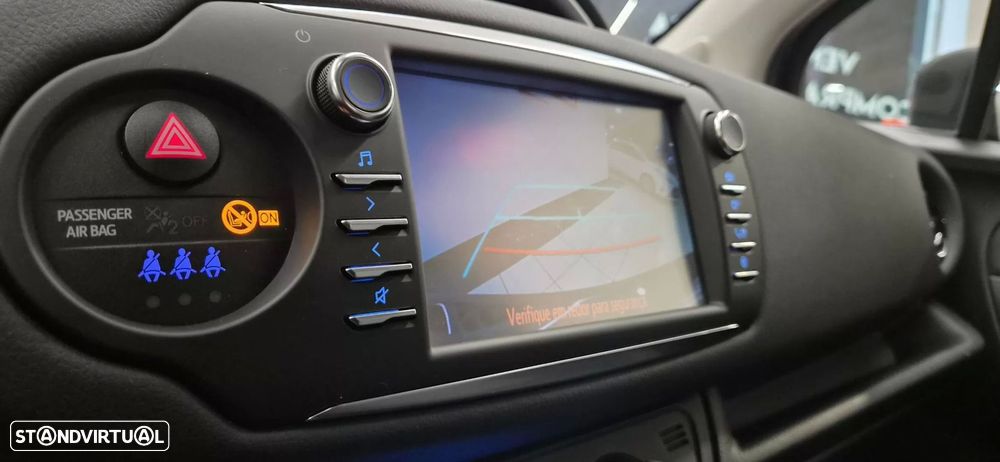 Toyota Yaris 1.5 HSD Comfort+P.Style - 24