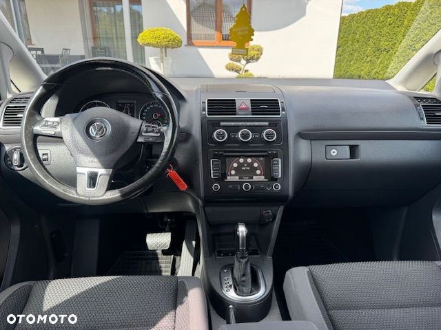 Volkswagen Touran - 13