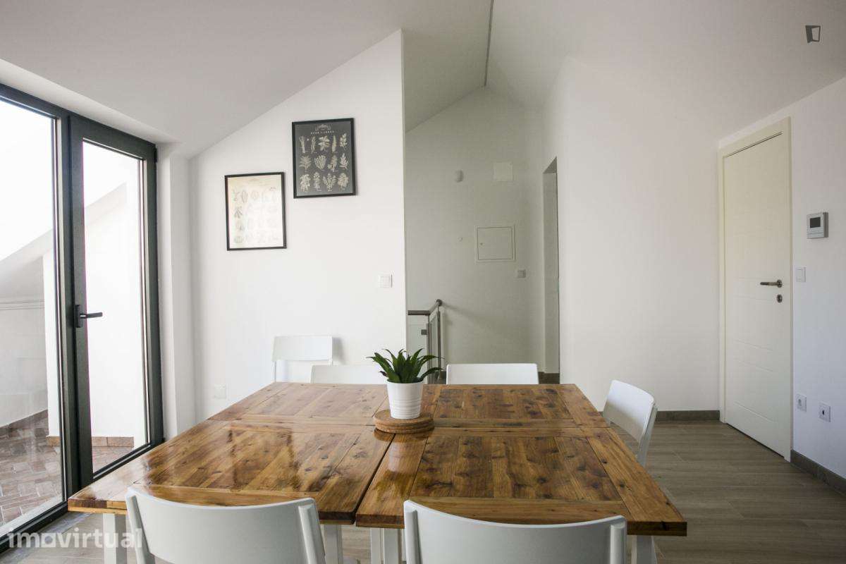 Quarto - localizado em Benfica Lisbon - Grande imagem: 3/14