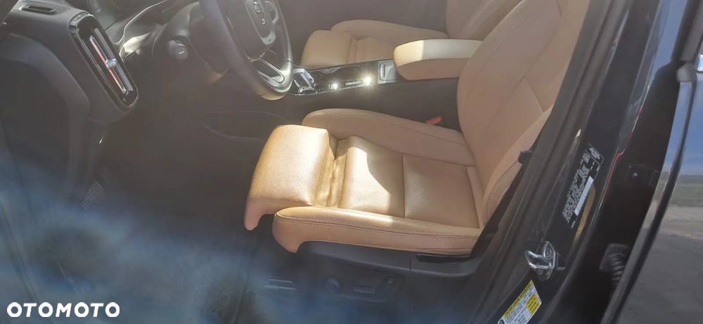 Volvo XC 40 T4 Inscription - 11