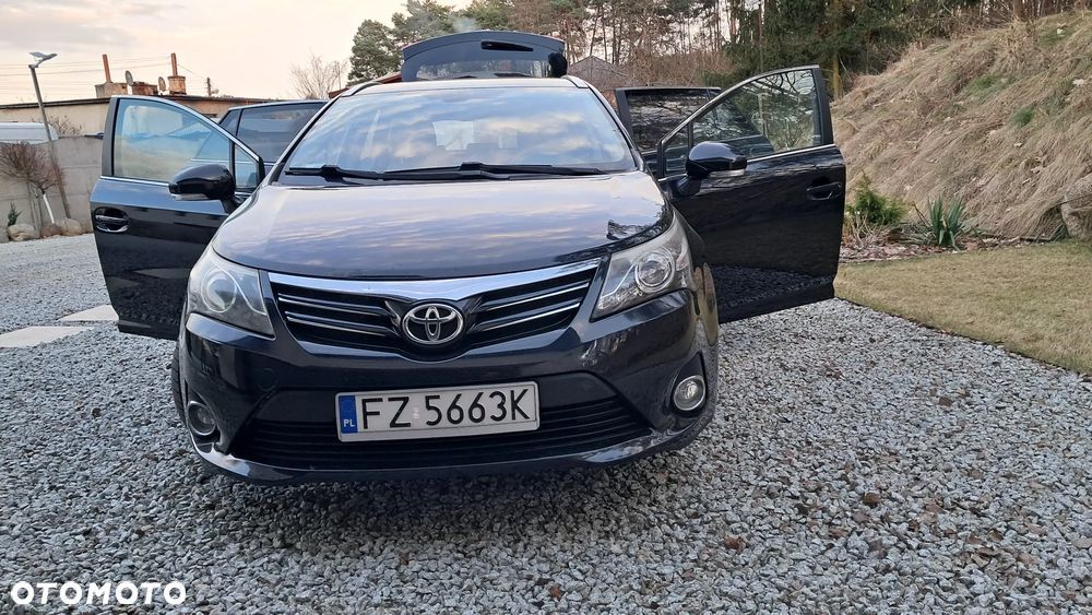 Toyota Avensis 1.8 Executive - 2