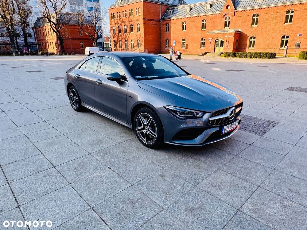 Mercedes-Benz CLA 250 E 8G-DCT - 3