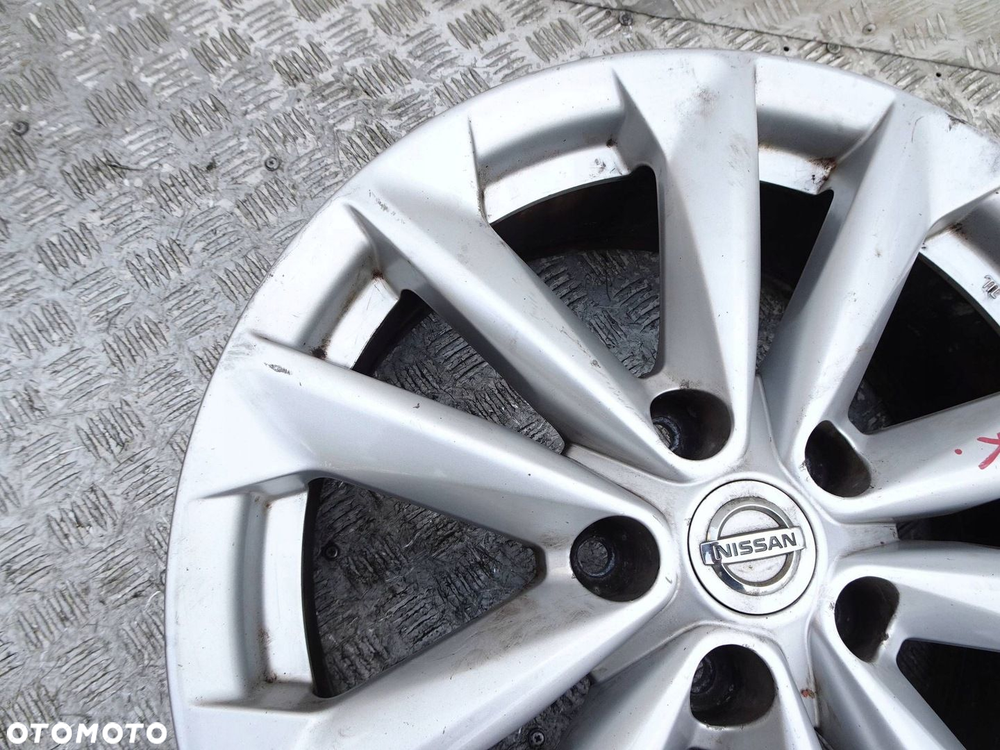 Alufelga Nissan Qashqai J11 17" 5x114.3 ET 40 - 6