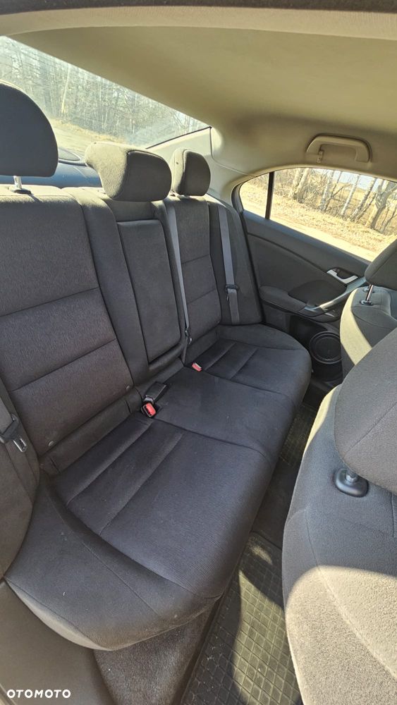 Honda Accord 2.0 Executive Nav - 8