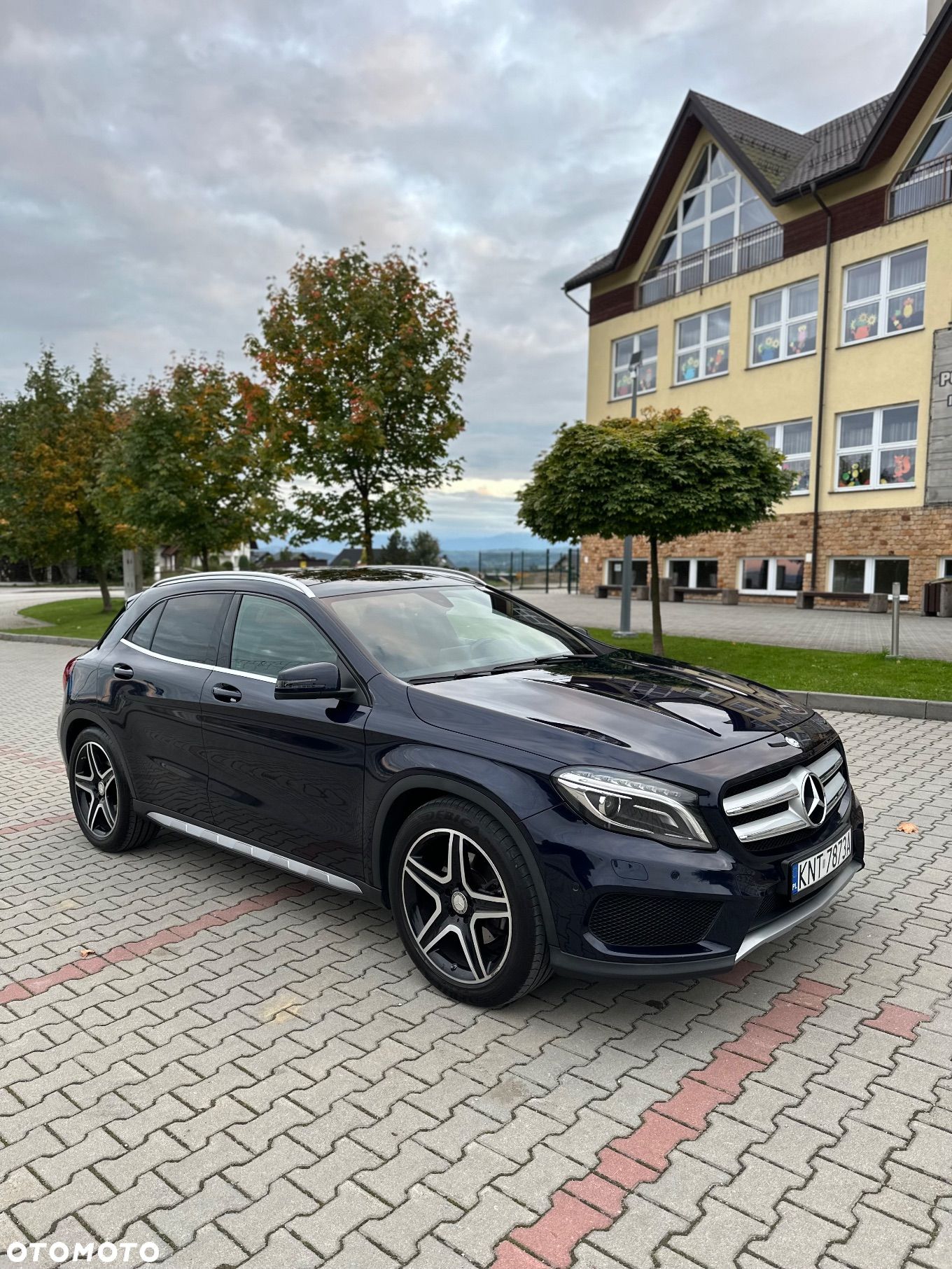 Mercedes-Benz GLA - 1