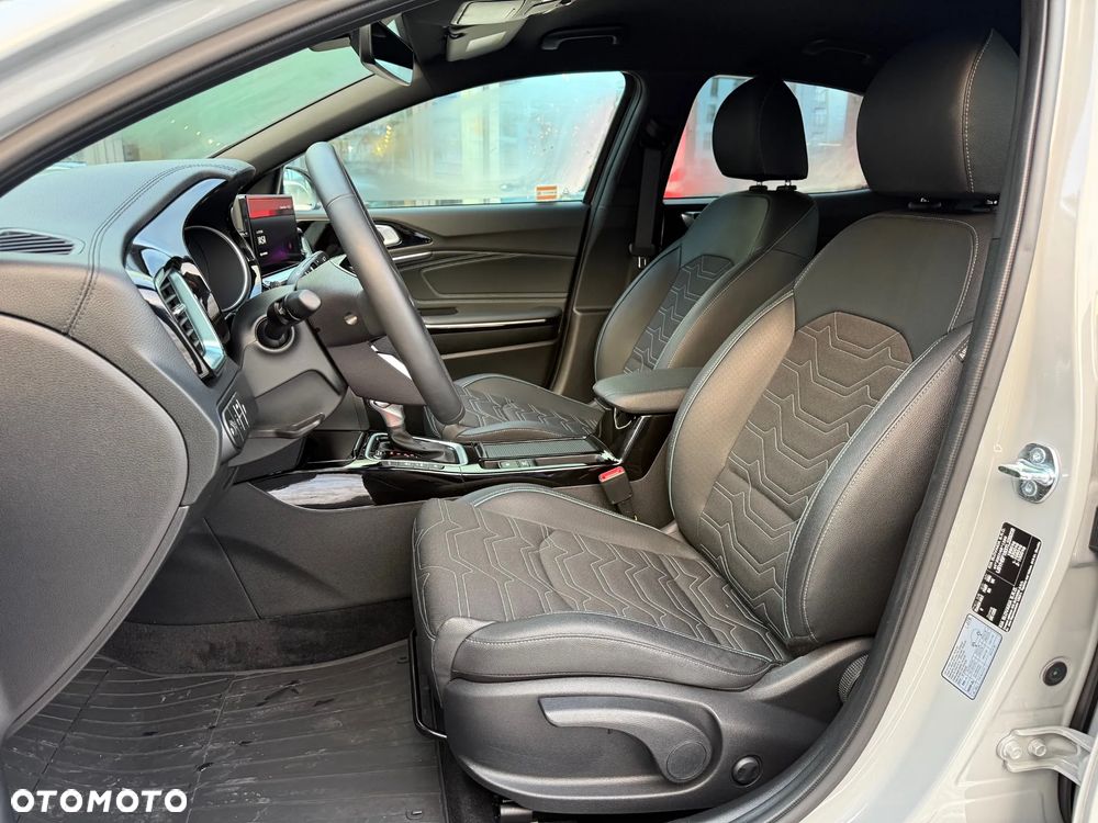 Kia XCeed 1.6 T-GDI Tribute DCT - 18