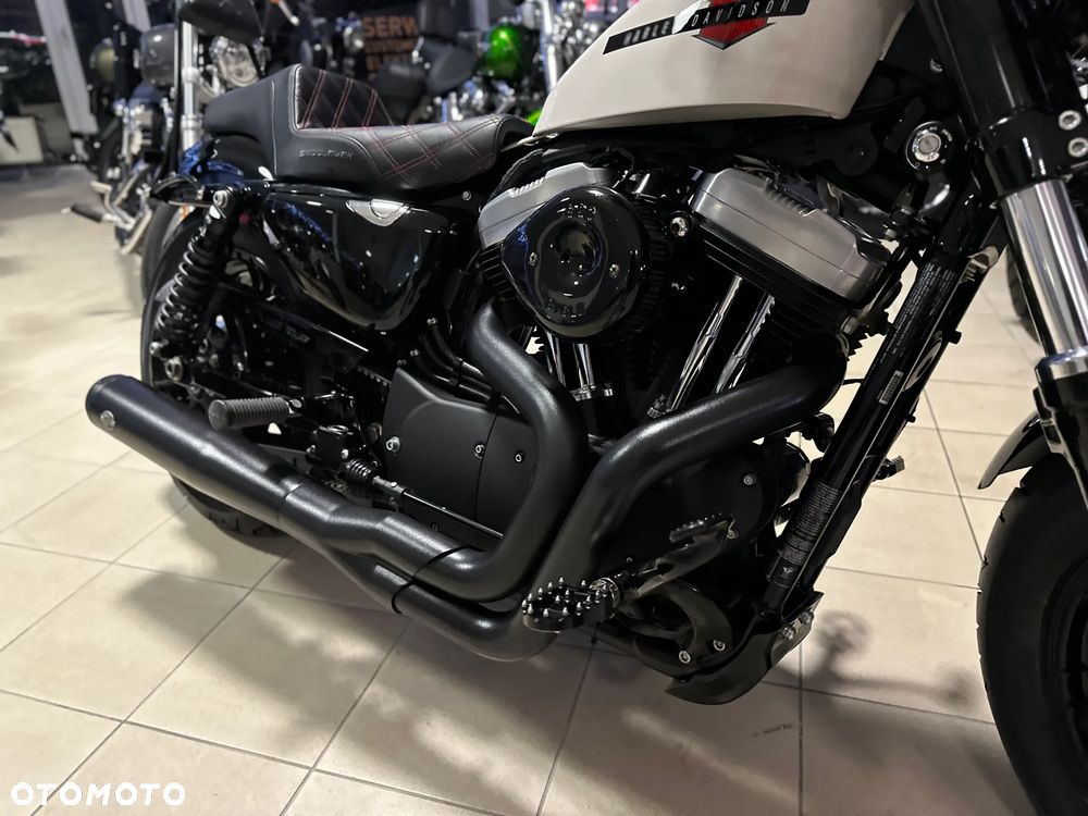 Harley-Davidson Sportster Forty-Eight - 18
