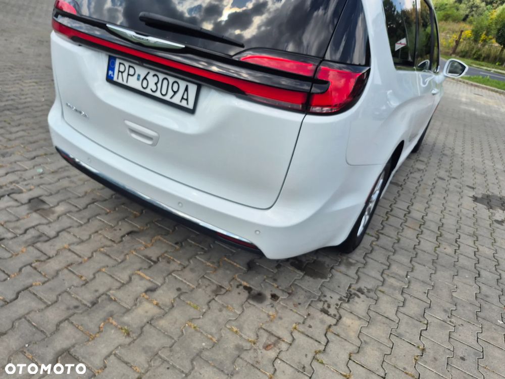 Chrysler Pacifica - 37