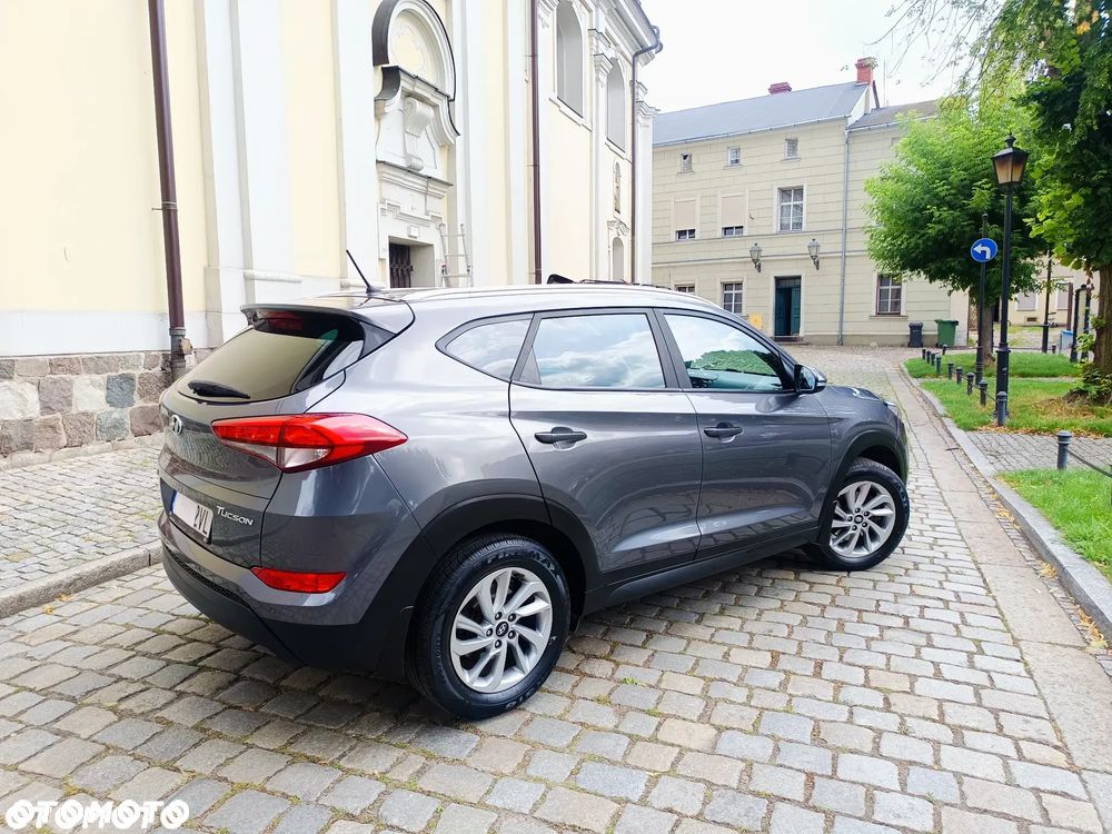 Hyundai Tucson 1.7 CRDI BlueDrive Comfort 2WD - 24