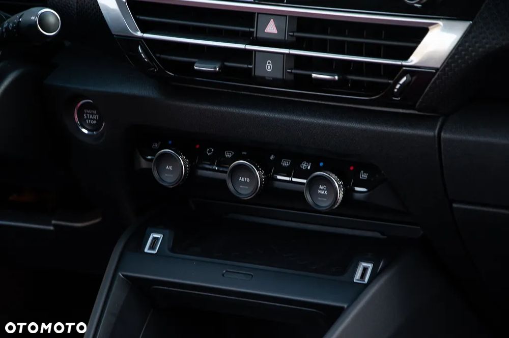 Citroën C4 1.2 PureTech Shine S&S EAT8 - 17