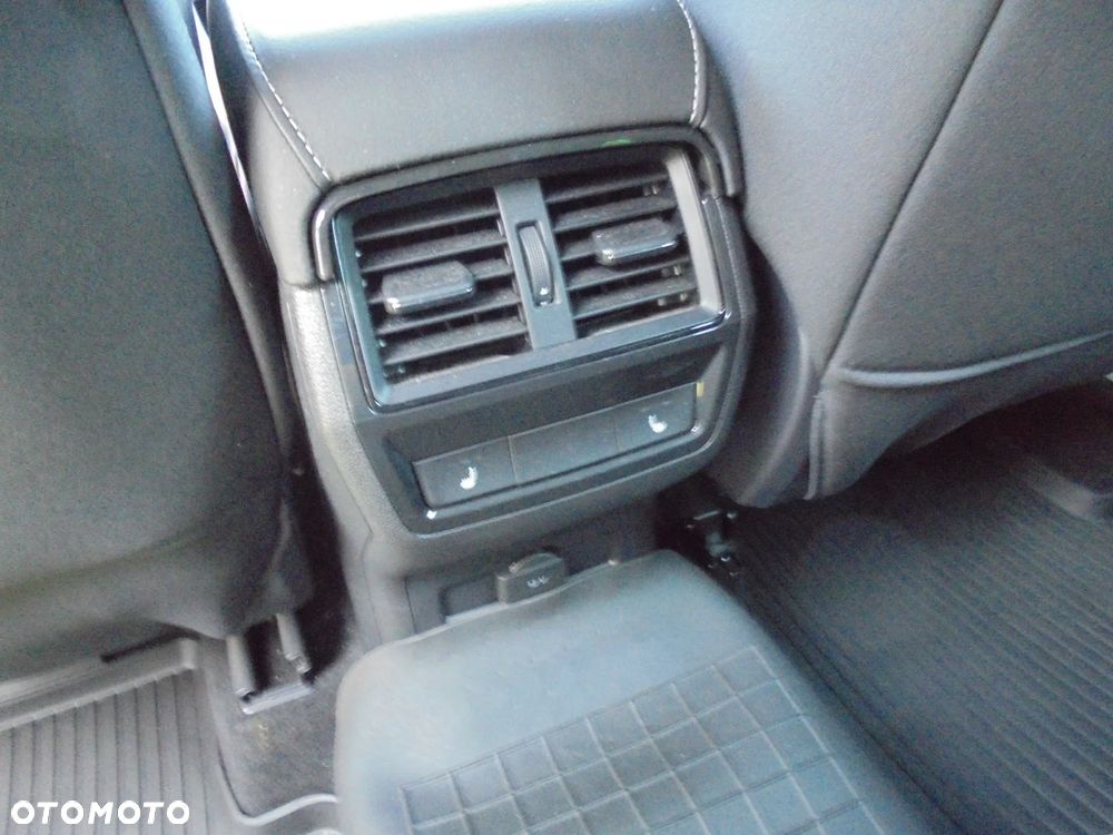 Skoda Karoq 1.5 TSI ACT Sportline DSG - 7
