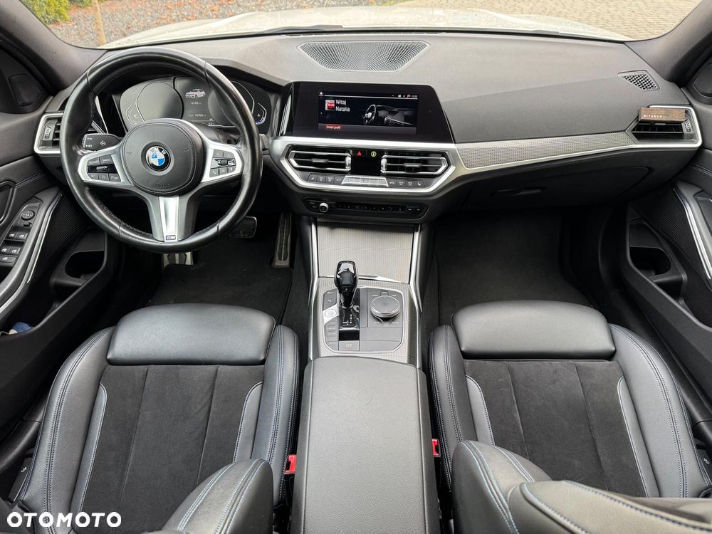BMW Seria 3 318d M Sport - 16