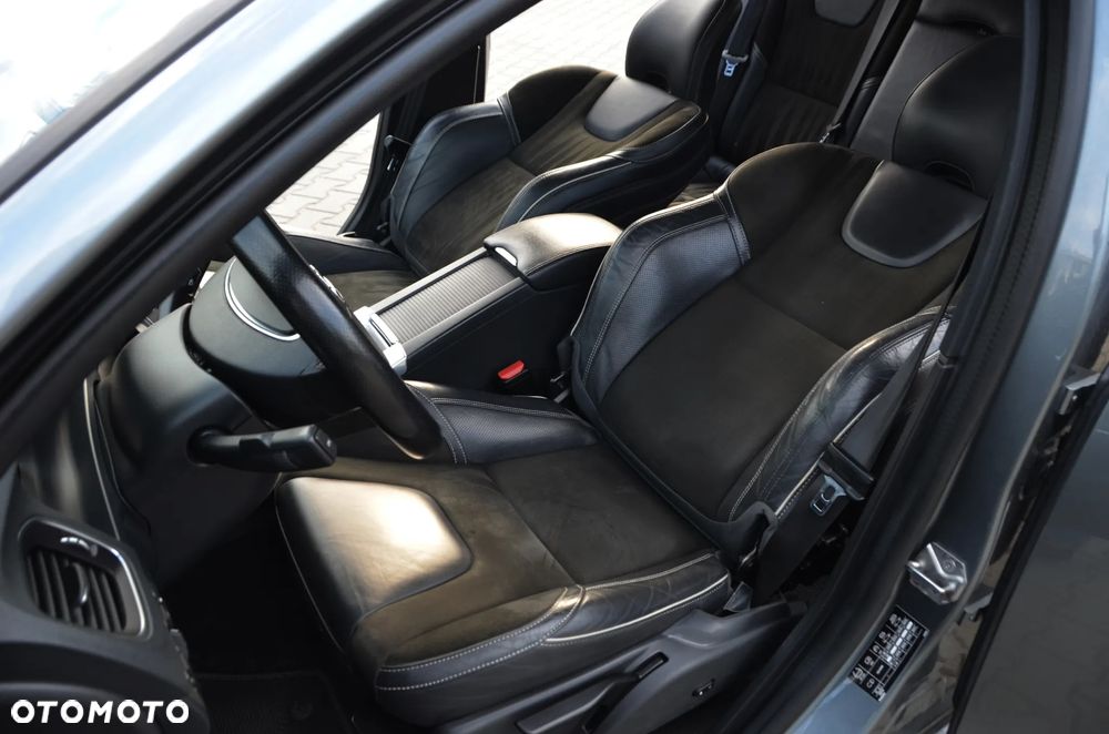 Volvo V60 D2 Drive-E R-Design Momentum - 37