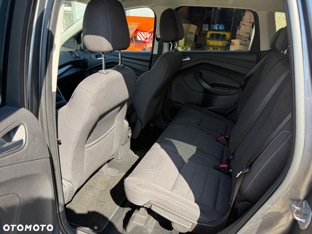 Ford Kuga - 27