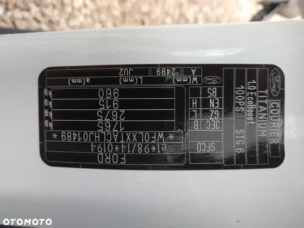 Ford Tourneo Courier 1.0 EcoBoost S&S Titanium - 19