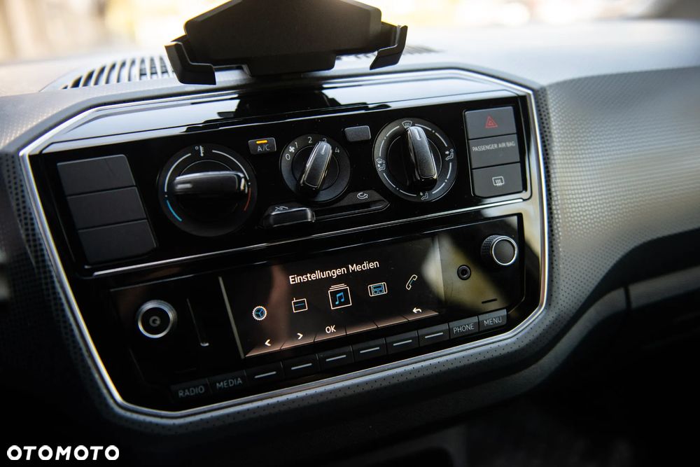 Volkswagen up! 1.0 street - 33