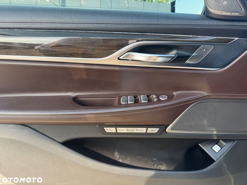 BMW Seria 7 - 17