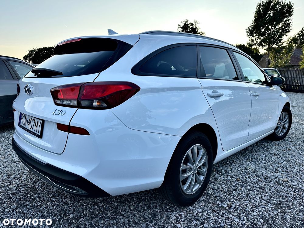 Hyundai i30 1.5 T-GDI 48V Executive - 24