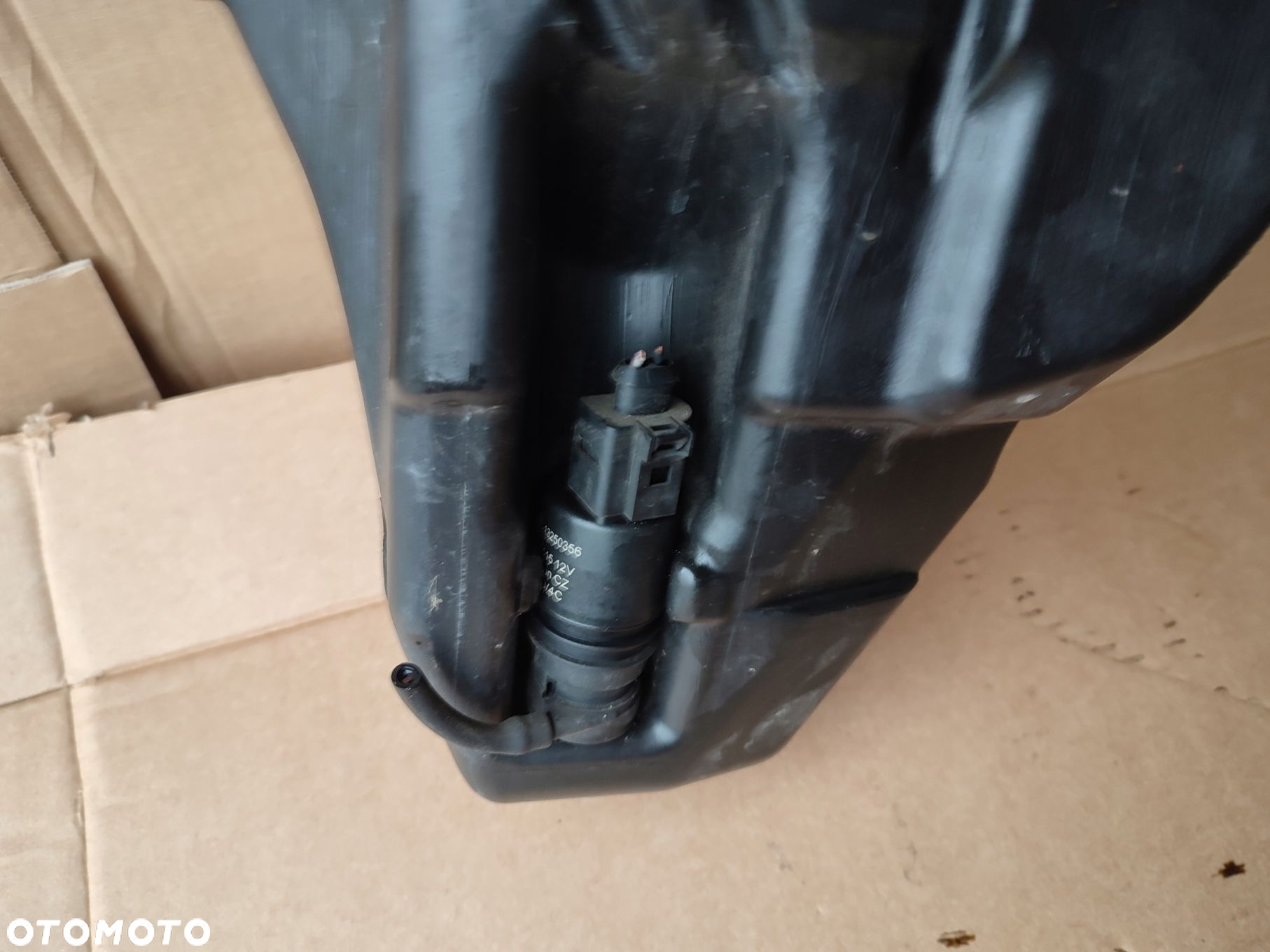 Zbiornik zbiorniczek płynu do spryskiwaczy CHEVROLET CRUZE SEDAN 13260579 - 6