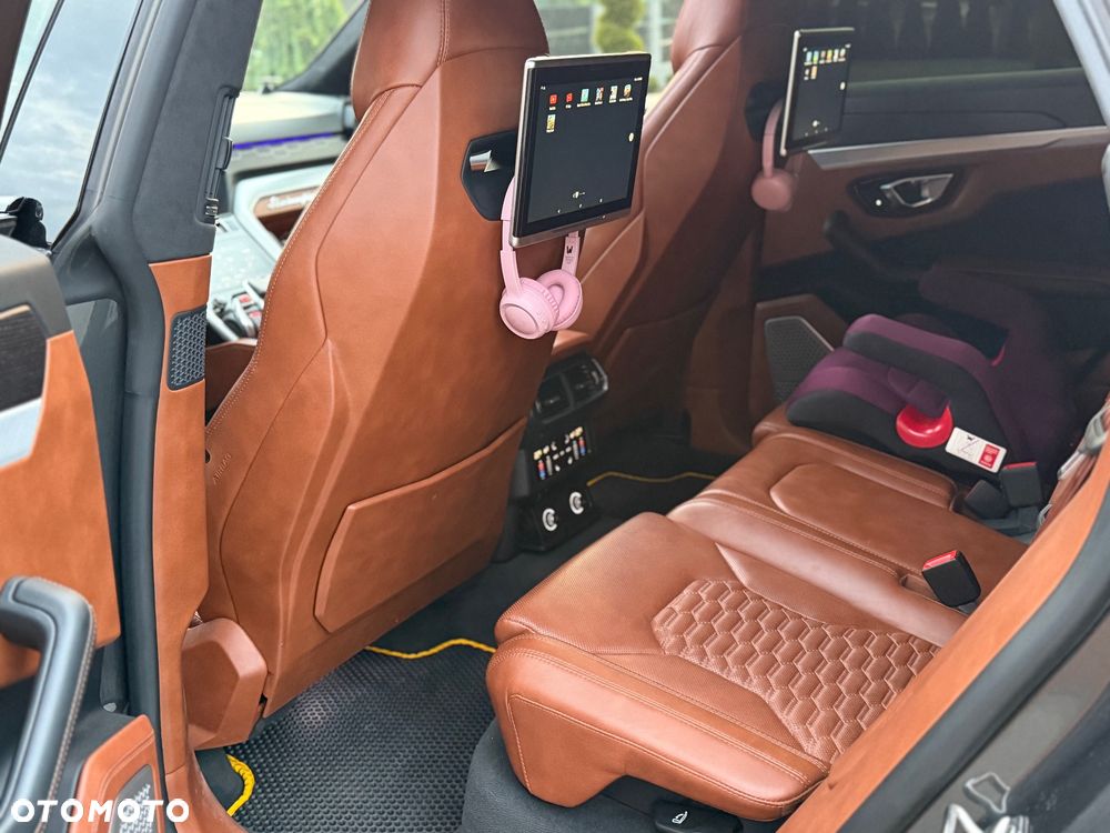 Lamborghini Urus Standard - 12