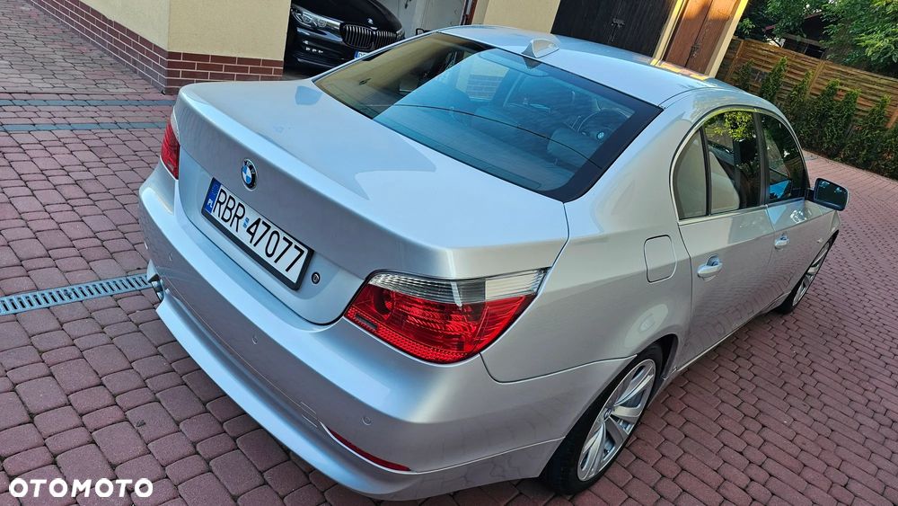 BMW Seria 5 530i - 22