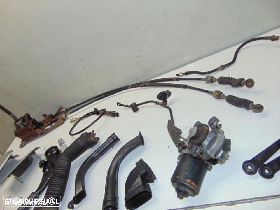 Toyota Corolla DX 3p a1985 vários - 4