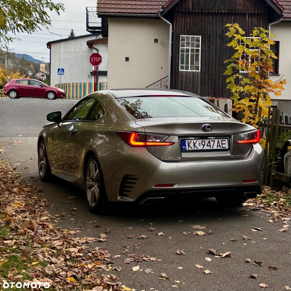 Lexus RC 300h - 6