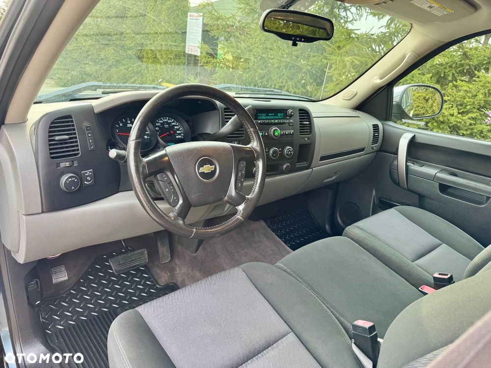 Chevrolet Silverado - 20