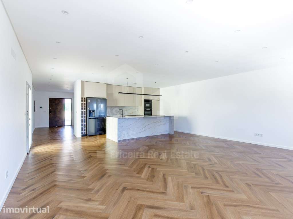 Vende Moradia T4 + 1 - Ericeira 3 km, A Casa das Casas - Grande imagem: 3/28