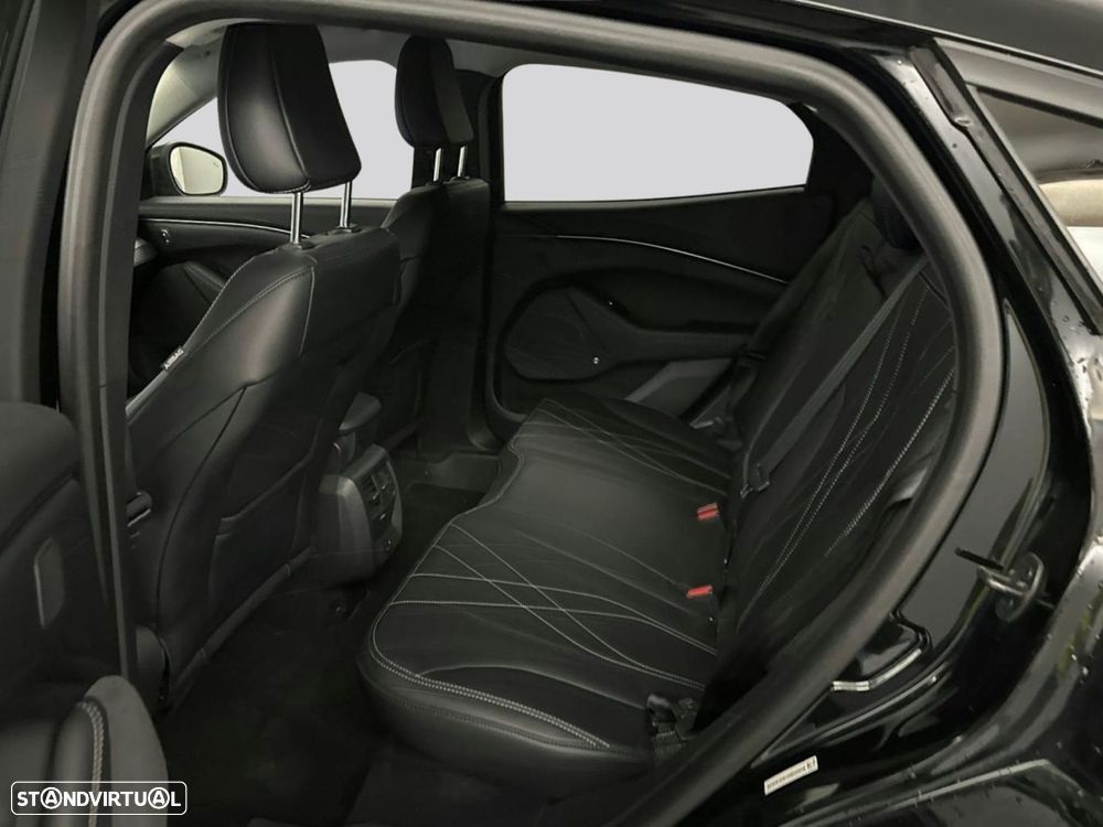 Ford Mustang Mach-E 75.7 kWh Premium AWD - 7