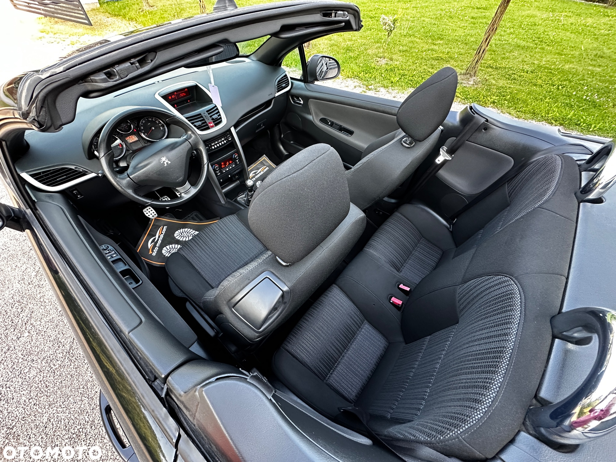 Peugeot 207 CC - 8