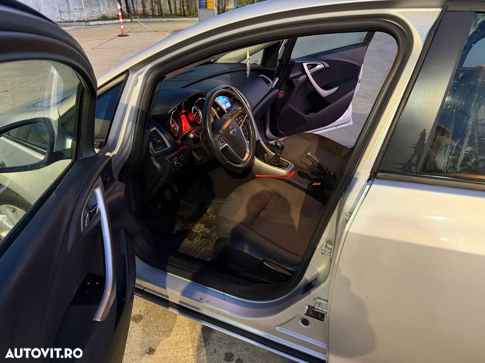 Opel Astra 1.3 CDTI ECOTEC Start/Stop Cosmo - 19