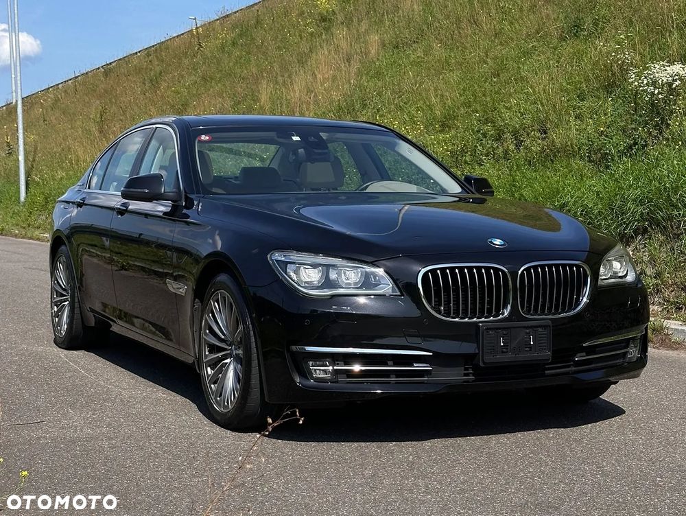 BMW Seria 7 740i - 9