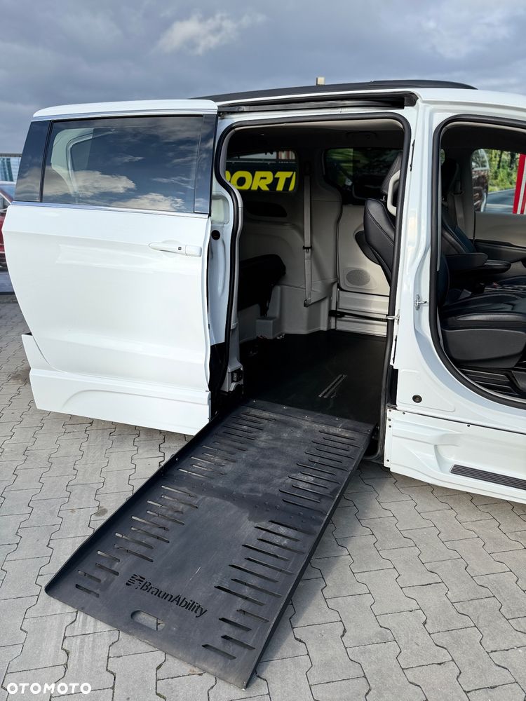 Chrysler Pacifica - 18