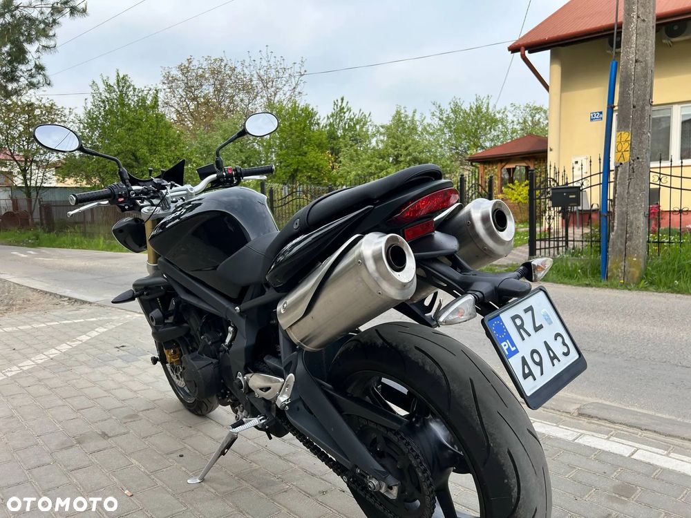 Triumph Street Triple - 29