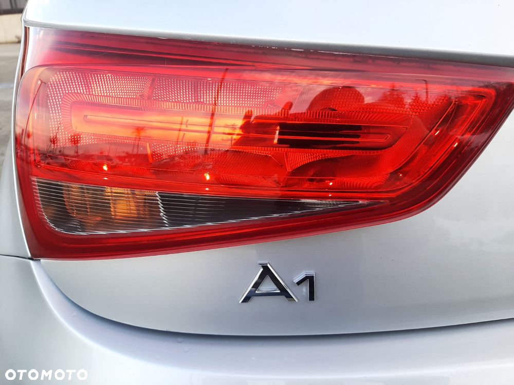 Audi A1 Sportback 1.6 TDI S tronic Ambition - 19