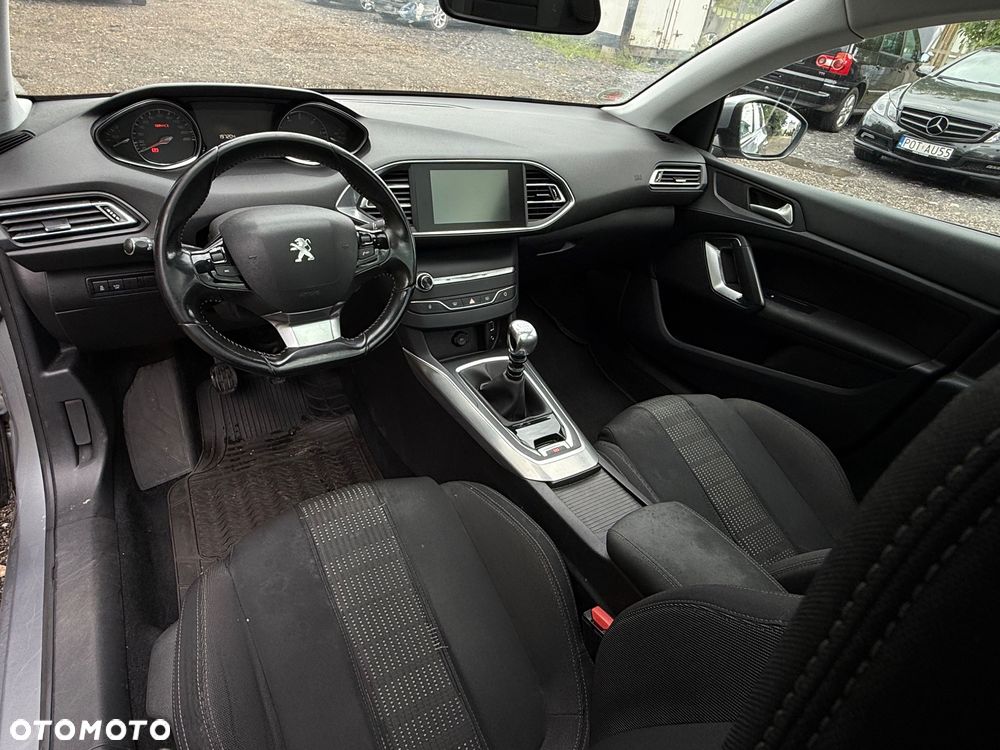 Peugeot 308 e-HDi 115 Stop & Start Allure - 13
