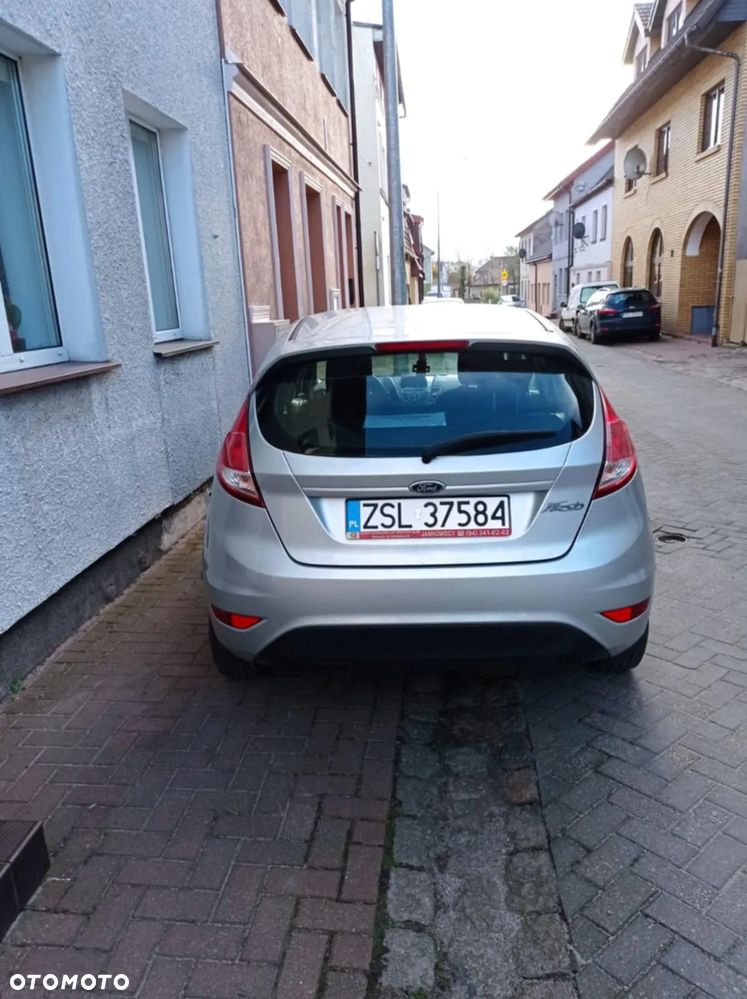 Ford Fiesta 1.25 Ambiente - 2