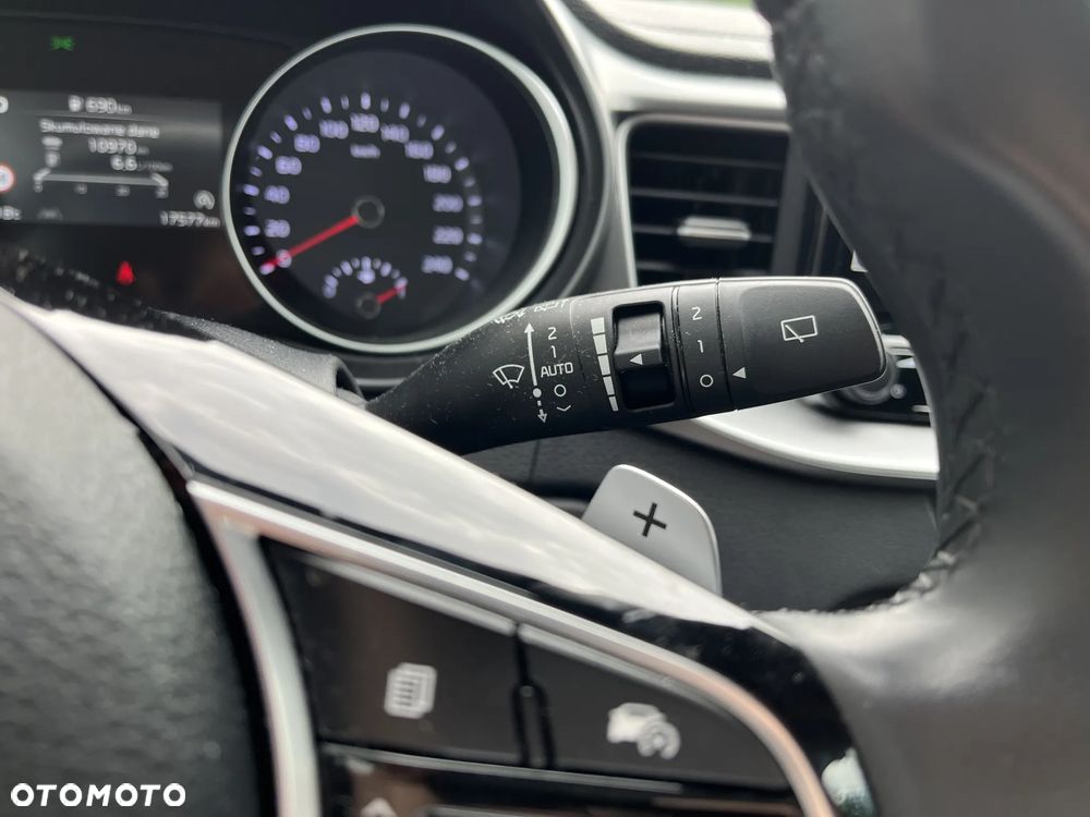 Kia Ceed 1.5 T-GDI M DCT - 24