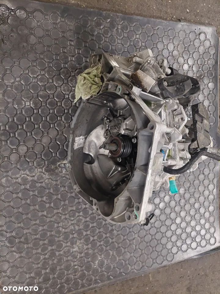 CAPTUR II SANDERO III 1.0TCE  JT4 SKRZYNIA BIEGÓW 304015768R - 3
