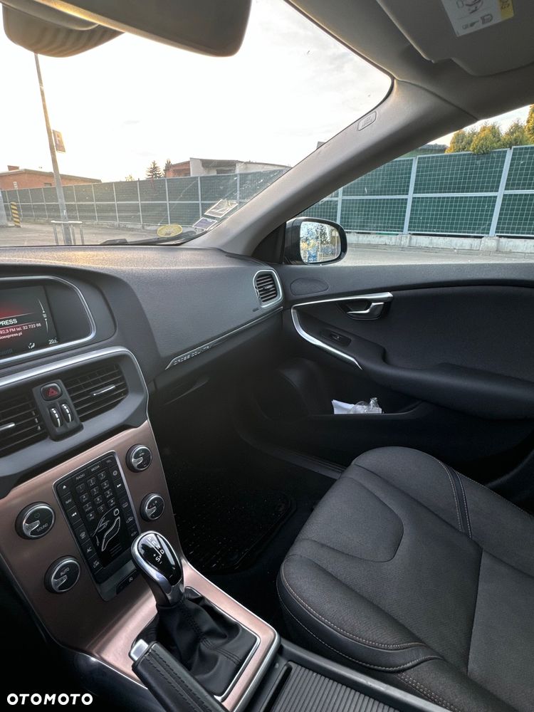 Volvo V40 Cross Country D3 Drive-E Momentum - 14