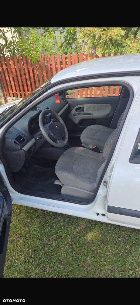 Renault Clio - 6