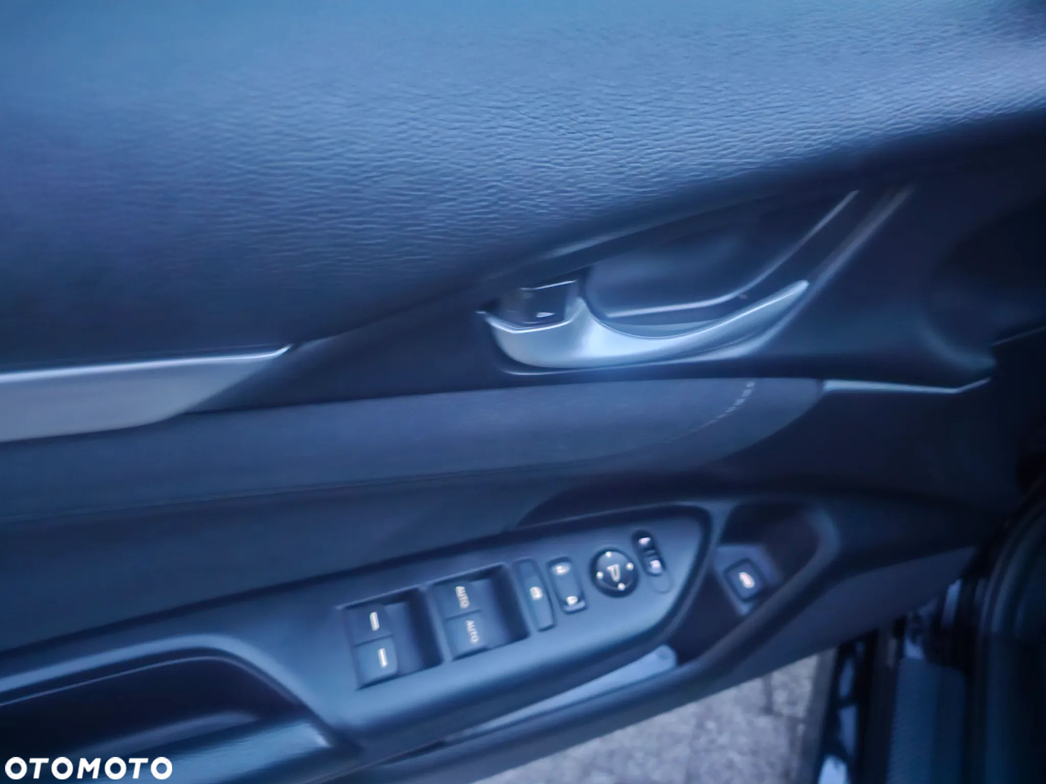 Honda Civic 2.0 i-VTEC LX CVT - 18