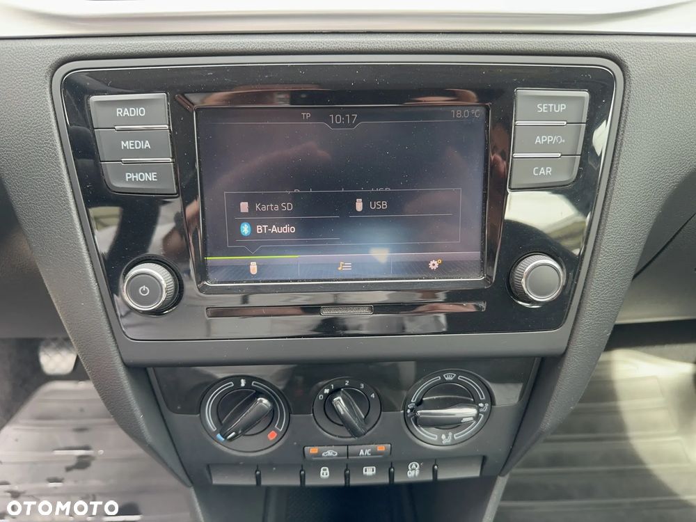 Skoda RAPID 1.0 TSI Ambition - 17