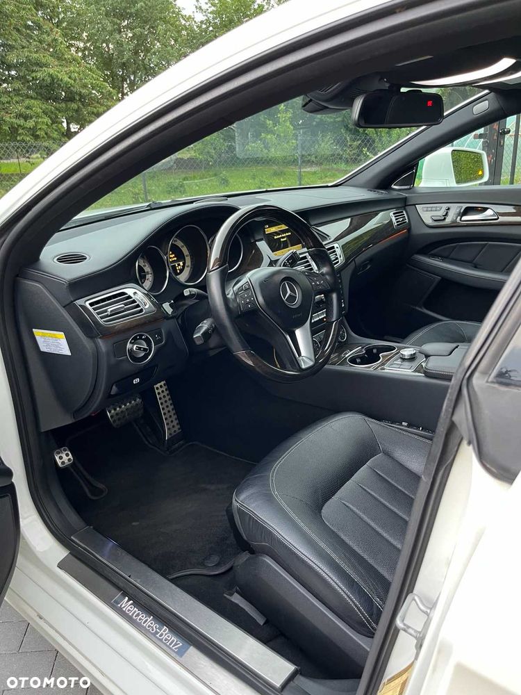 Mercedes-Benz CLS - 6